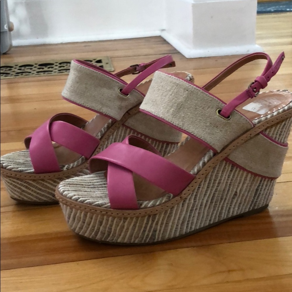 Unique platforms!